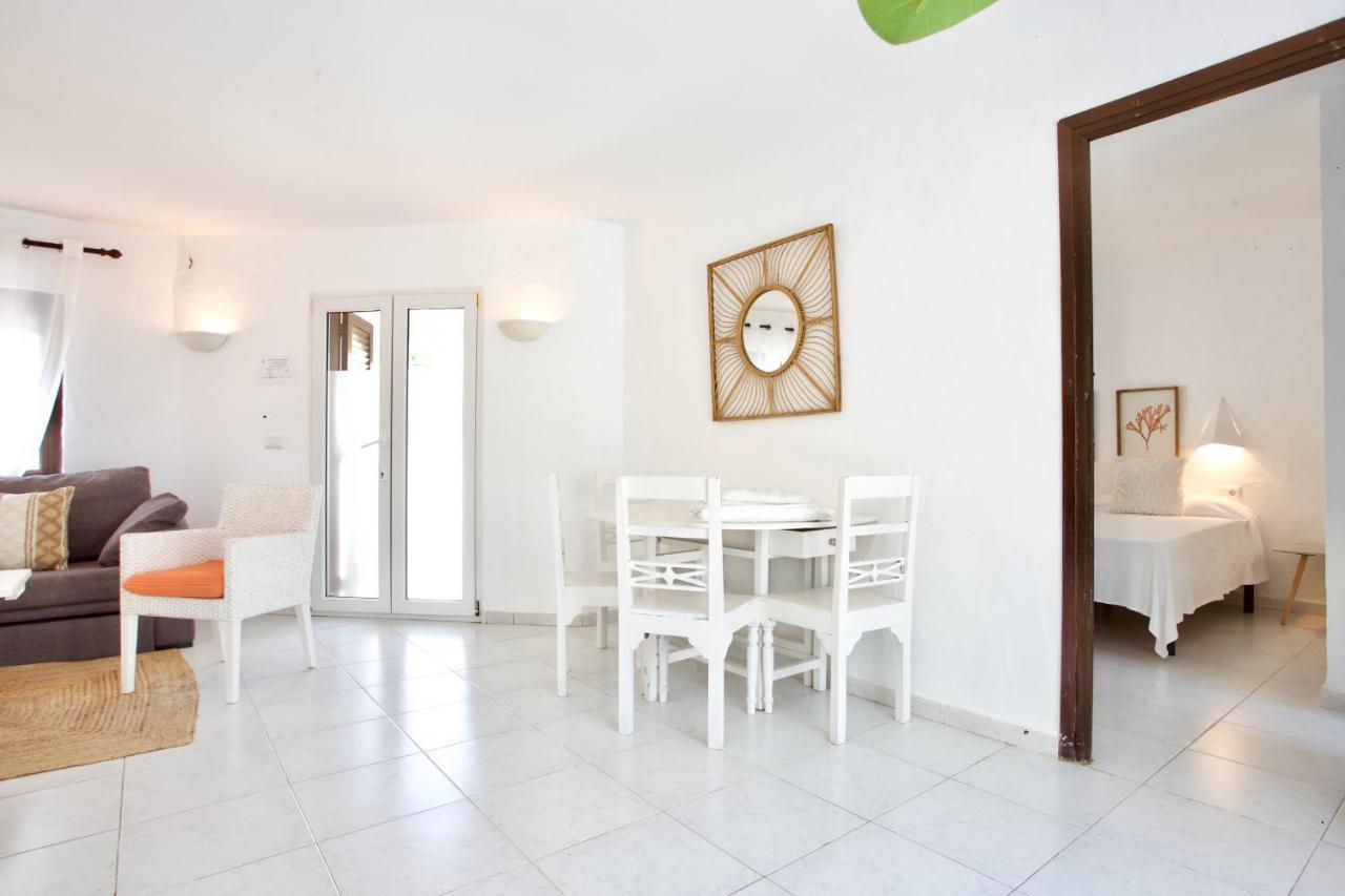 Urbanizacion El Oasis, 20 Villas En 1ª Linea Playa Денія Екстер'єр фото