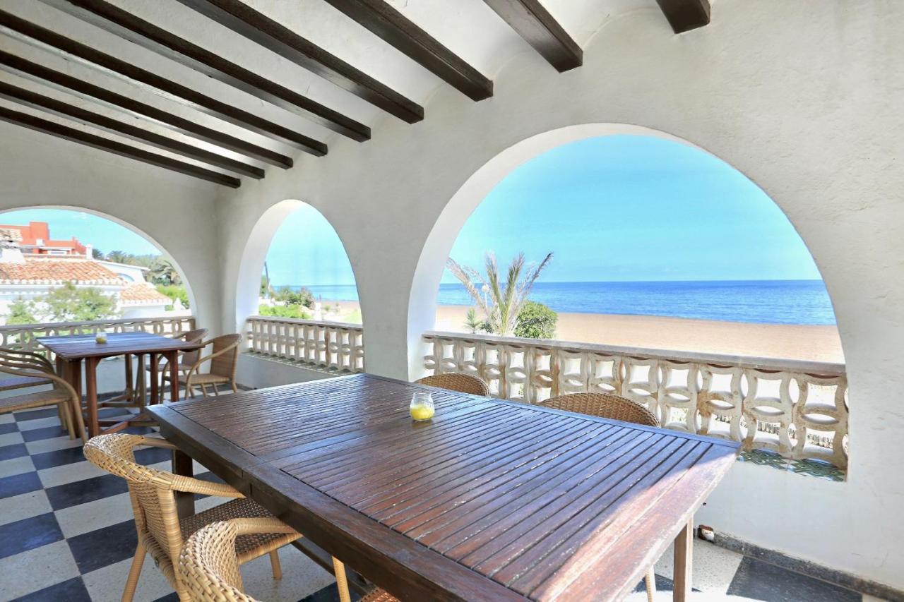 Urbanizacion El Oasis, 20 Villas En 1ª Linea Playa Денія Екстер'єр фото