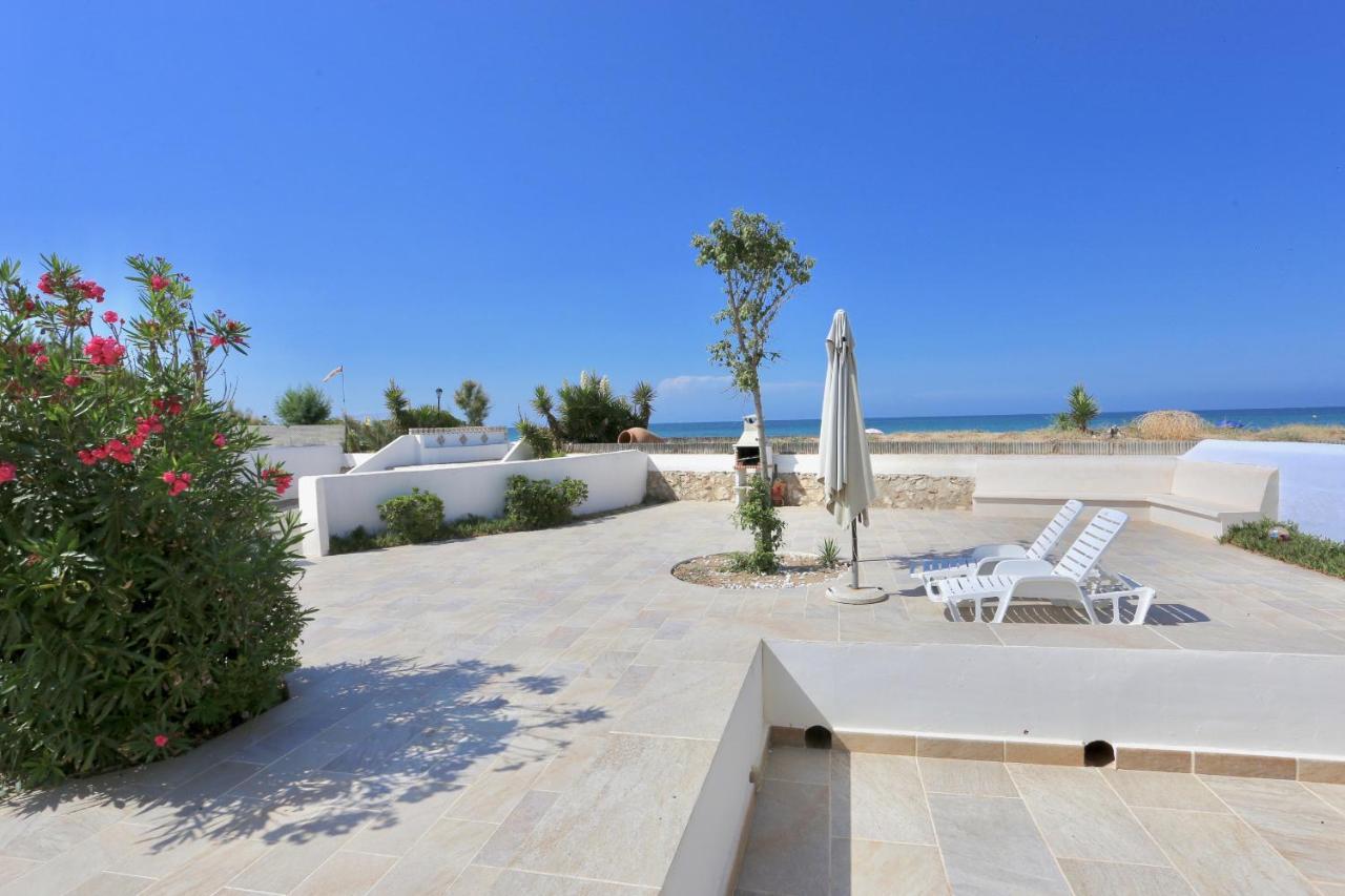 Urbanizacion El Oasis, 20 Villas En 1ª Linea Playa Денія Екстер'єр фото