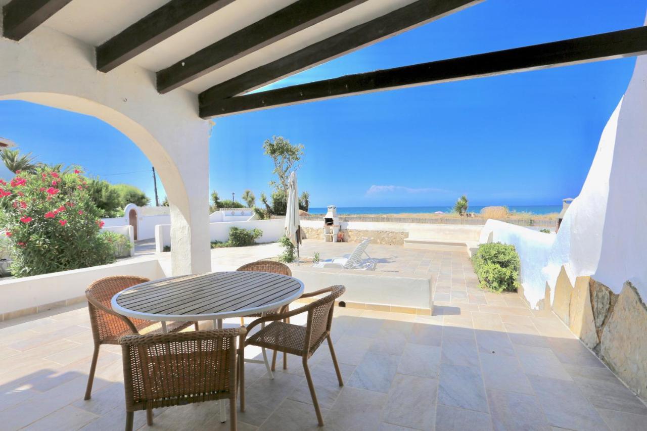 Urbanizacion El Oasis, 20 Villas En 1ª Linea Playa Денія Екстер'єр фото