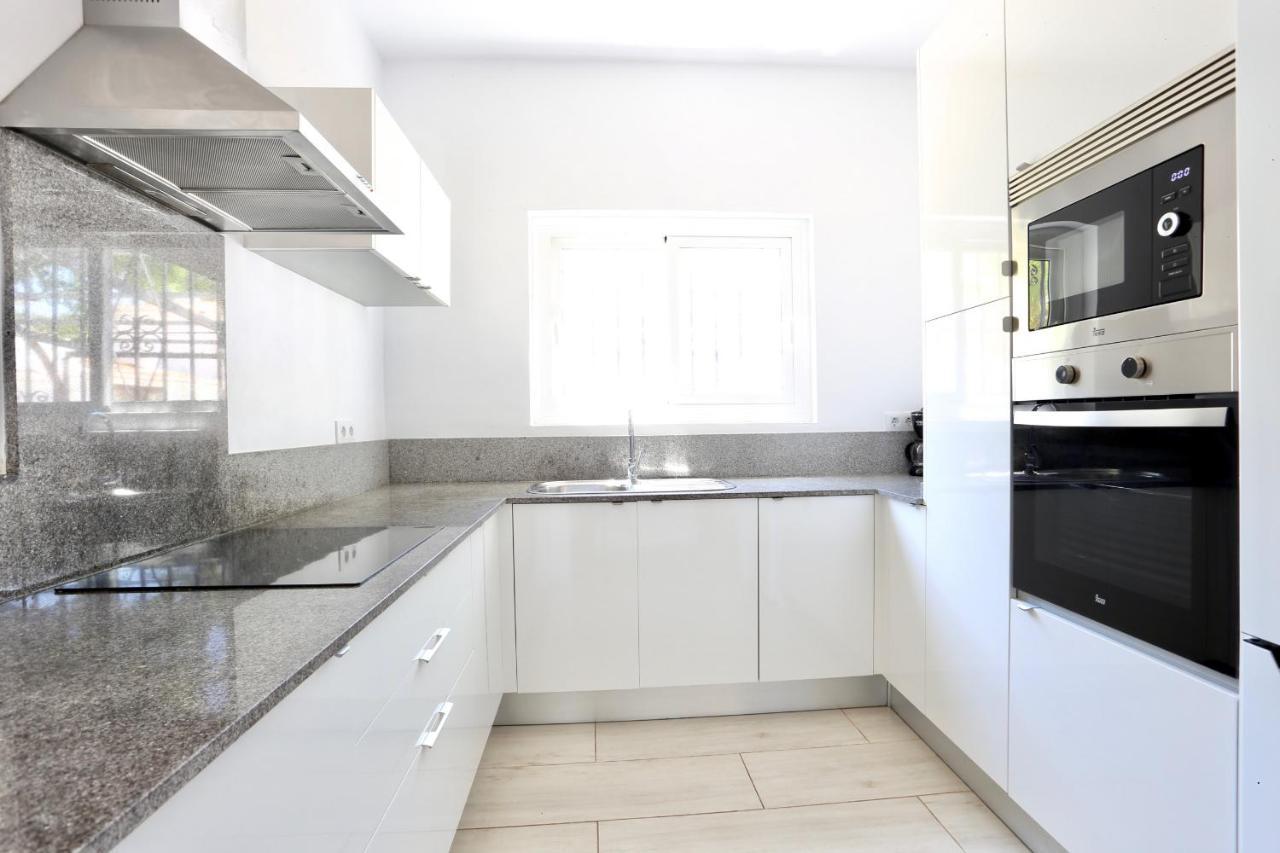 Urbanizacion El Oasis, 20 Villas En 1ª Linea Playa Денія Екстер'єр фото