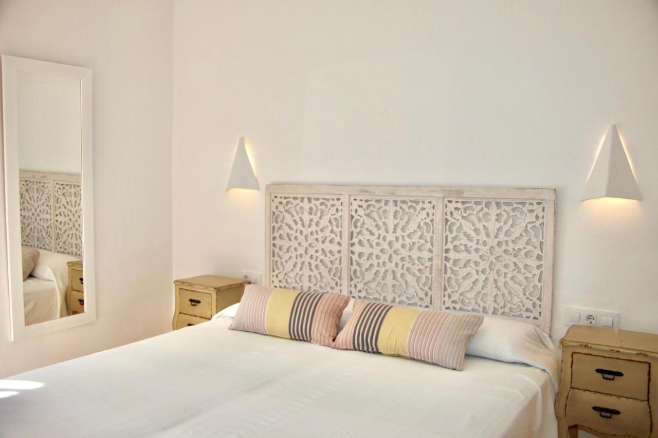 Urbanizacion El Oasis, 20 Villas En 1ª Linea Playa Денія Екстер'єр фото