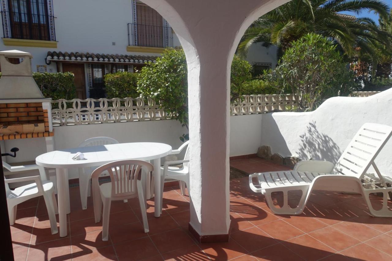 Urbanizacion El Oasis, 20 Villas En 1ª Linea Playa Денія Екстер'єр фото