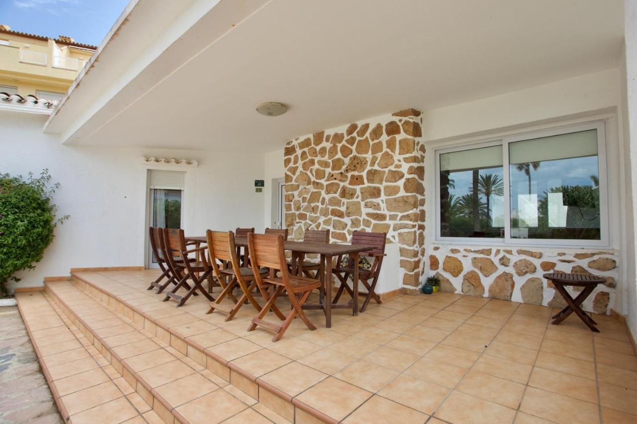 Urbanizacion El Oasis, 20 Villas En 1ª Linea Playa Денія Екстер'єр фото